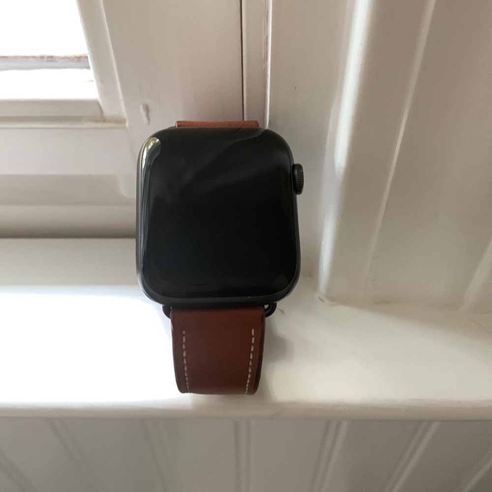 44mm Graphite Gray Series 5 Apple Watch